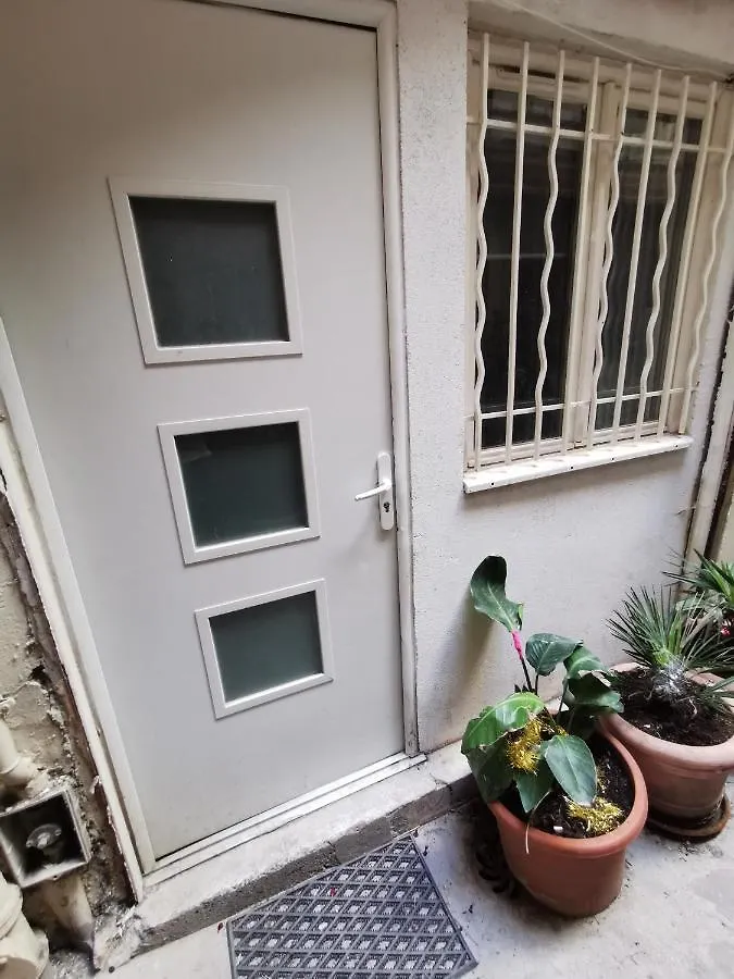 Charmant 2 pièces en plein cœur de Paris avec Wifi 0*,  Francia